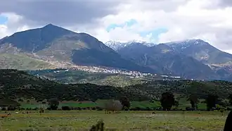 Rifgebirge mit der Stadt Chefchauen