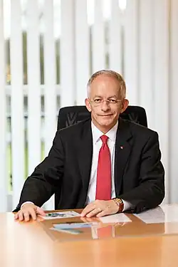 Jörg Mielke, Chef der Niedersächsischen Staatskanzlei, an seinem Schreibtisch in der Niedersächsischen Staatskanzlei.