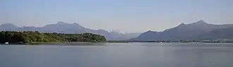 Die Herreninsel mit den Chiemgauer Bergen