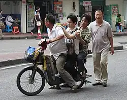 Elektromotorroller als Taxi in Shenzhen, China