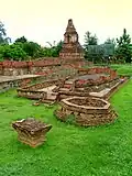 Wihan und Chedi des Wat Pu Pia