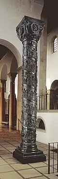 Die bronzene Bernwardsäule in Hildesheim[7]
