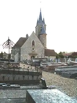 Kirche Saint-Georges mit Friedhof.