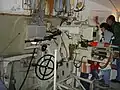 10,5-cm-Kanone links