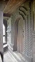 Eingangsportal der Cizer Kirche