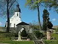 Ansicht mit Denkmal der Kriegstoten