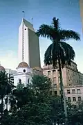 Das Torre Coltejer neben der Kirche La Candelaria.