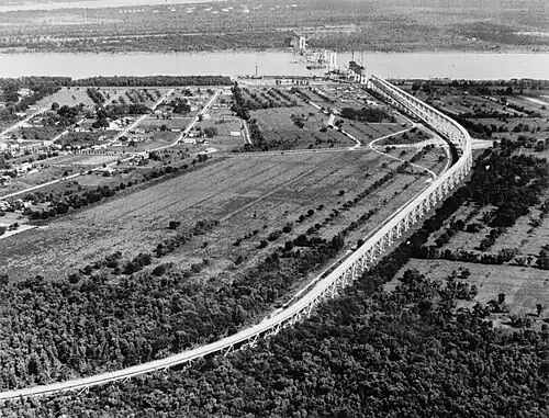 Trestle-Brücke der West-Zufahrt (fertiggestellt bis Ende 1933)