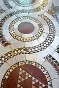 Fußbodenmosaik der Kosmaten
