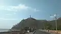 Blick auf die Cristo Rei-Statue vom Praia de Cristo Rei aus