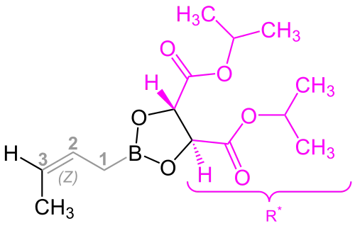 Strukturformel eines Crotylboronates im violett markiertem chiralen Rest und grau markierter Allyl-Gruppe