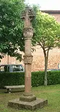Cruz de San Lorenzo mit Darstellung des hl. Laurentius