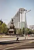 Cuauhtémoc-Denkmal vor dem Hotel Holiday Inn