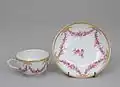 Tasse mit Untertasse (etwa 1780)[8]
