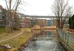 Wohnbebauung auf der Leineinsel