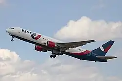 Boeing 767-300ER der Azur Air