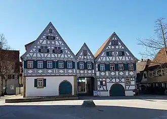 Dreigiebelhaus