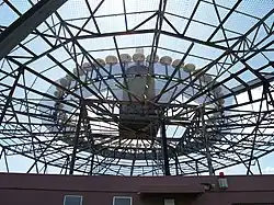 Detailansicht des DVORTAC Dinkelsbühl (ID. DKB) mit der Montage und Verkabelung des Antennenkranzes