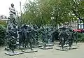 Die dreidimensionale Nachtwache (2006) vor dem Rembrandtdenkmal (1852)