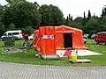 Dekon-Platz, aufgebaut mit Geräten aus dem Dekon&nbsp;P
