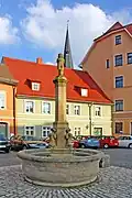 Delphinbrunnen am Teichplatz