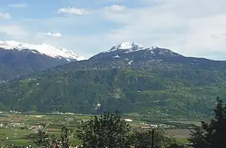 Sicht über das Rhonetal zum Dent de Nendaz mit dem Taleinschnitt der Printze (links)