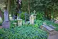 Gräber auf dem Ehrenfriedhof