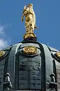Statue auf der Kuppel