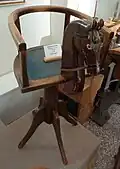 Kinderfriseurstuhl aus Rabenau