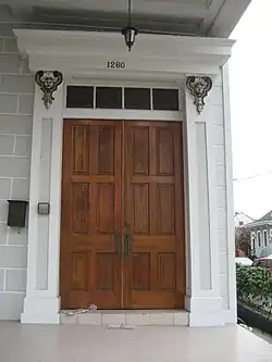 Transom Window über einer Haustür