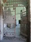 Gangtür im Zellenblock