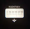 Blick in ein Taschendosimeter zur Dosisbestimmung, hier 320 Röntgen