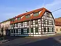 Fachwerkbau aus der 2. Hälfte des 18. Jahrhunderts an der ul. Żeromski 11