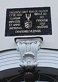 Stiftungsinschrift am Kircheneingang