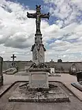 Kreuz auf dem Dorffriedhof