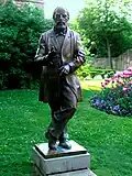 Konrad-Duden-Denkmal im Stiftsbezirk Bad Hersfeld
