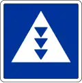 E.5.7 Liegestelle für ein Fahrzeug der Schub­schifffahrt, das drei blaue Lichter nach §&nbsp;3.14 Nr.&nbsp;3 bzw. drei blaue Kegel nach §&nbsp;3.32 Nr.&nbsp;3 führen muss