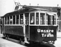 Einer der fünf Triebwagen der Bahn