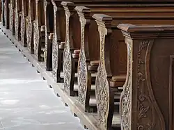 Wangen der Bänke