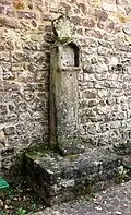 Wegekreuz (16.&nbsp;Jh.) an der Innenseite der Stadtmauer