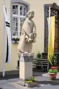 Das Edith-Stein-Denkmal im Innenhof