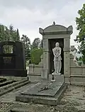 Grabskulptur des Bildhauers Karl Wilfert der Ältere