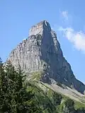 Leiteregg (vorne) und Vorder Eggstock vom Kneugrat nahe Braunwald aus