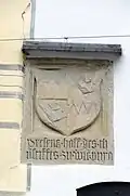 Präsenzhof, Inschrift