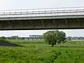 Im Vordergrund die Niederrheinbrücke