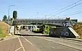 Brücke der Bahn über die Dieskaustraße in Kleinzschocher (2022)