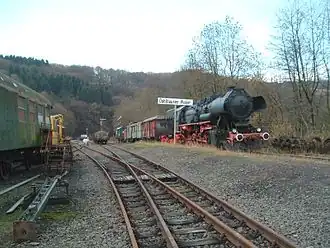 52 8086 im Bahn­hof Dahl­hau­sen (Wup­per)