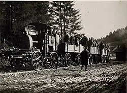 A-Zug auf der Passstraße über die Magura