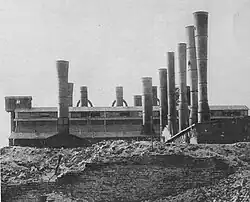 Das teilweise zerstörte Werk im Jahr 1945