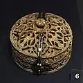 Elfenbeindose, Kalifat von Córdoba, 964&nbsp;n.&nbsp;Chr.